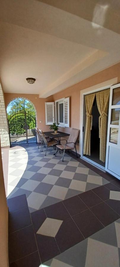 Apartmani Nizic Jadranovo Kültér fotó