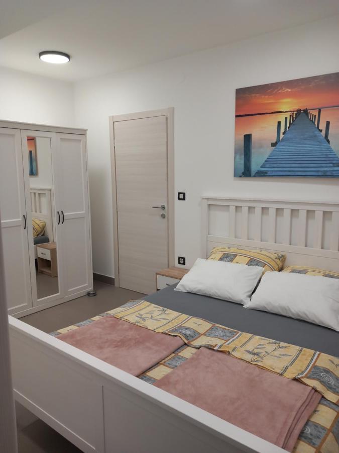 Apartmani Nizic Jadranovo Kültér fotó